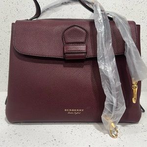 Derby Calfskin House Check Medium
Camberley Mahogany Red